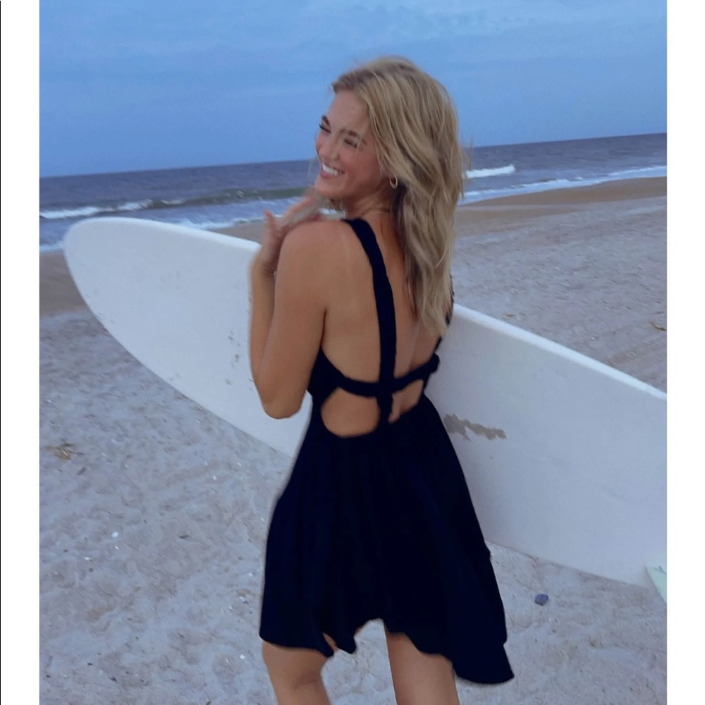 Vestique Black backless mini dress